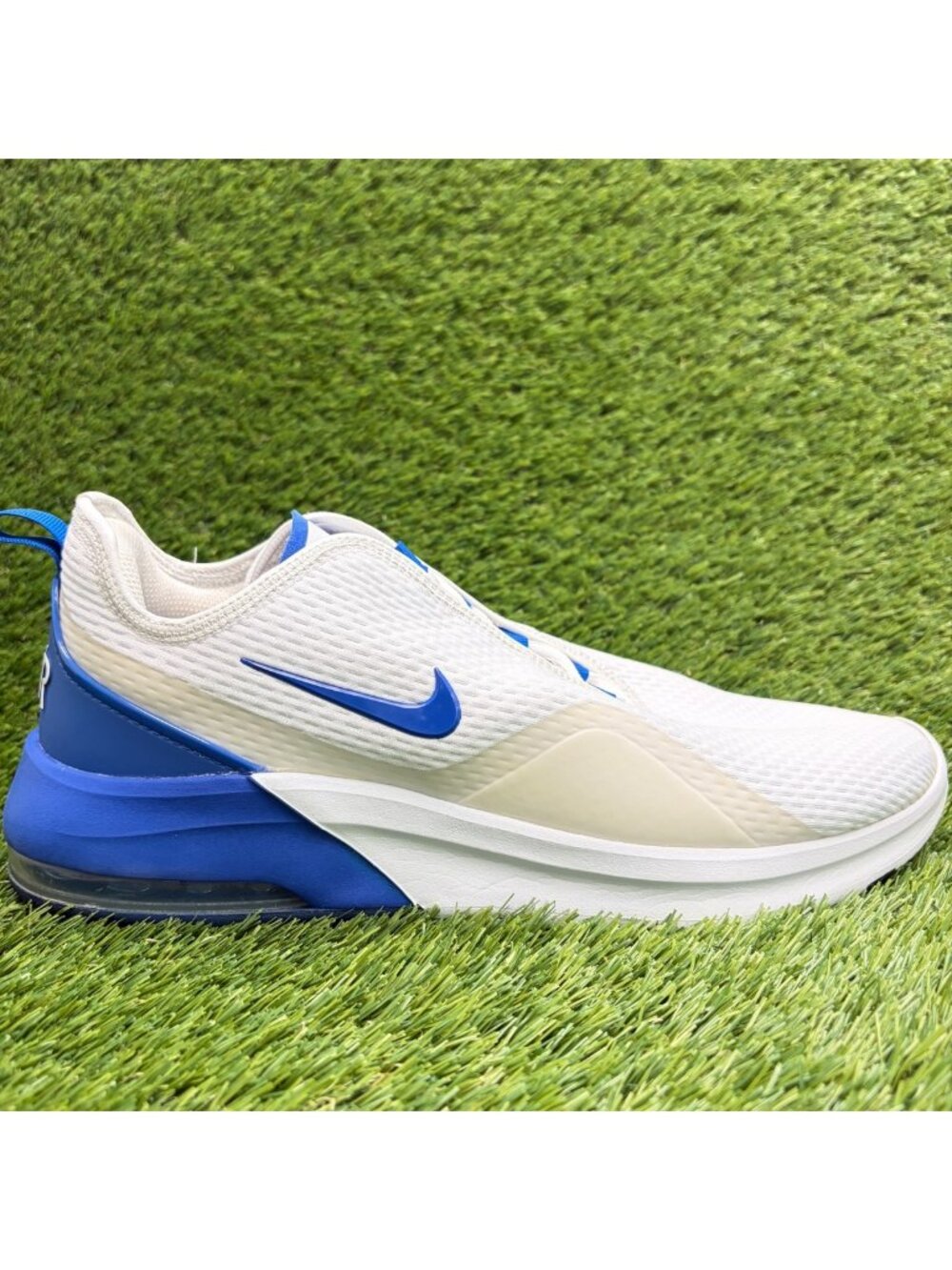 Nike Air Max Motion 2 Mens Size 12 White Blue Athletic Running Shoes Sneakers
